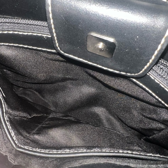 Tommy Hilfiger Black and White Vintage Shoulder Bag with Plaid Design - Picture 7 of 11